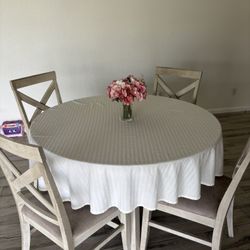 Dinning Table 