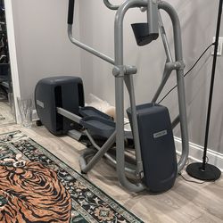 Precor Commercial-Grade Elliptical – Excellent Condition