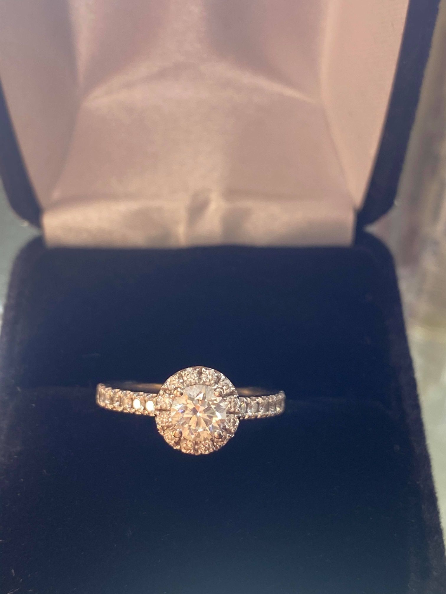 Gia Ring