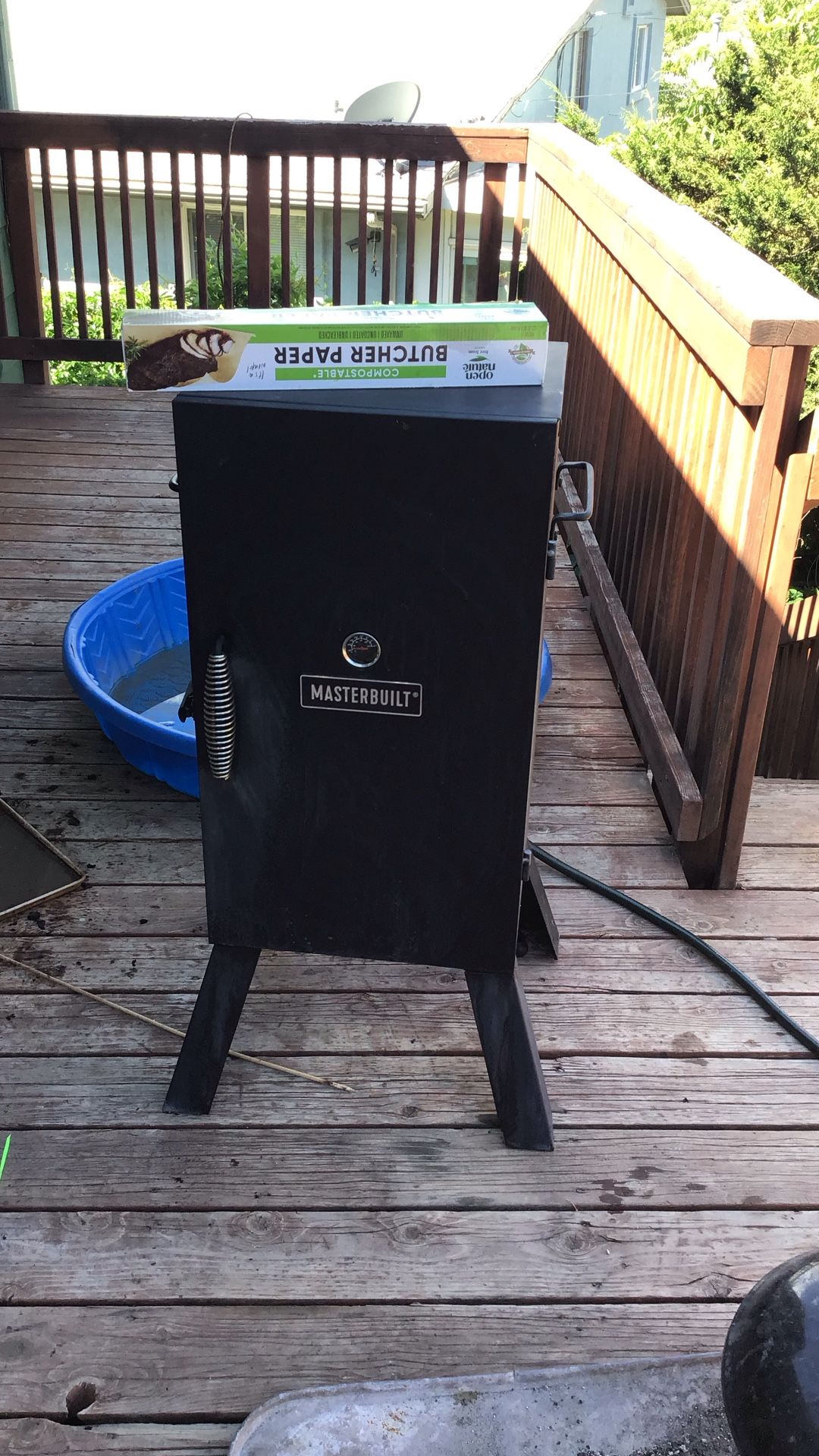 Masterbuilt Electric Smoker