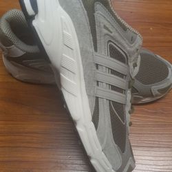 Adidas Men's runner shoes sneakers
