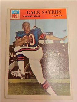 1966 Philadelphia #38 Gale Sayers ROOKIE CARD - Chicago Bears HOF RC