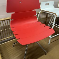 Red dining chair，$20/4pcs