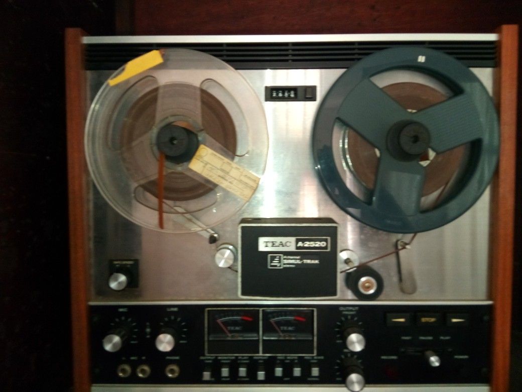 Reel to Reel Vintage Tape Player