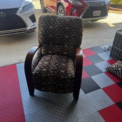 Brown cushioned recliner 