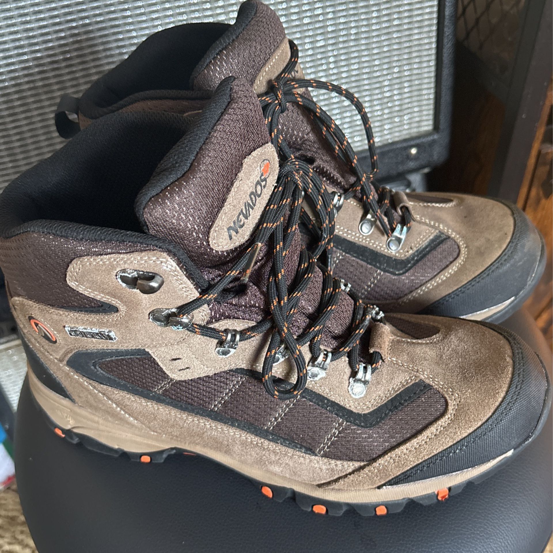 New Men’s Nevados Hiking Boot 