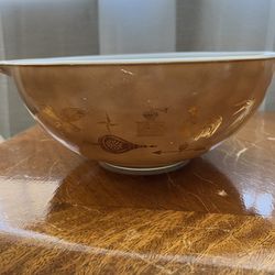 Vintage Pyrex Brown And Gold Americana 4 Qt