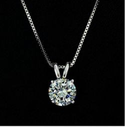 Round brilliant cut moissanite pendant