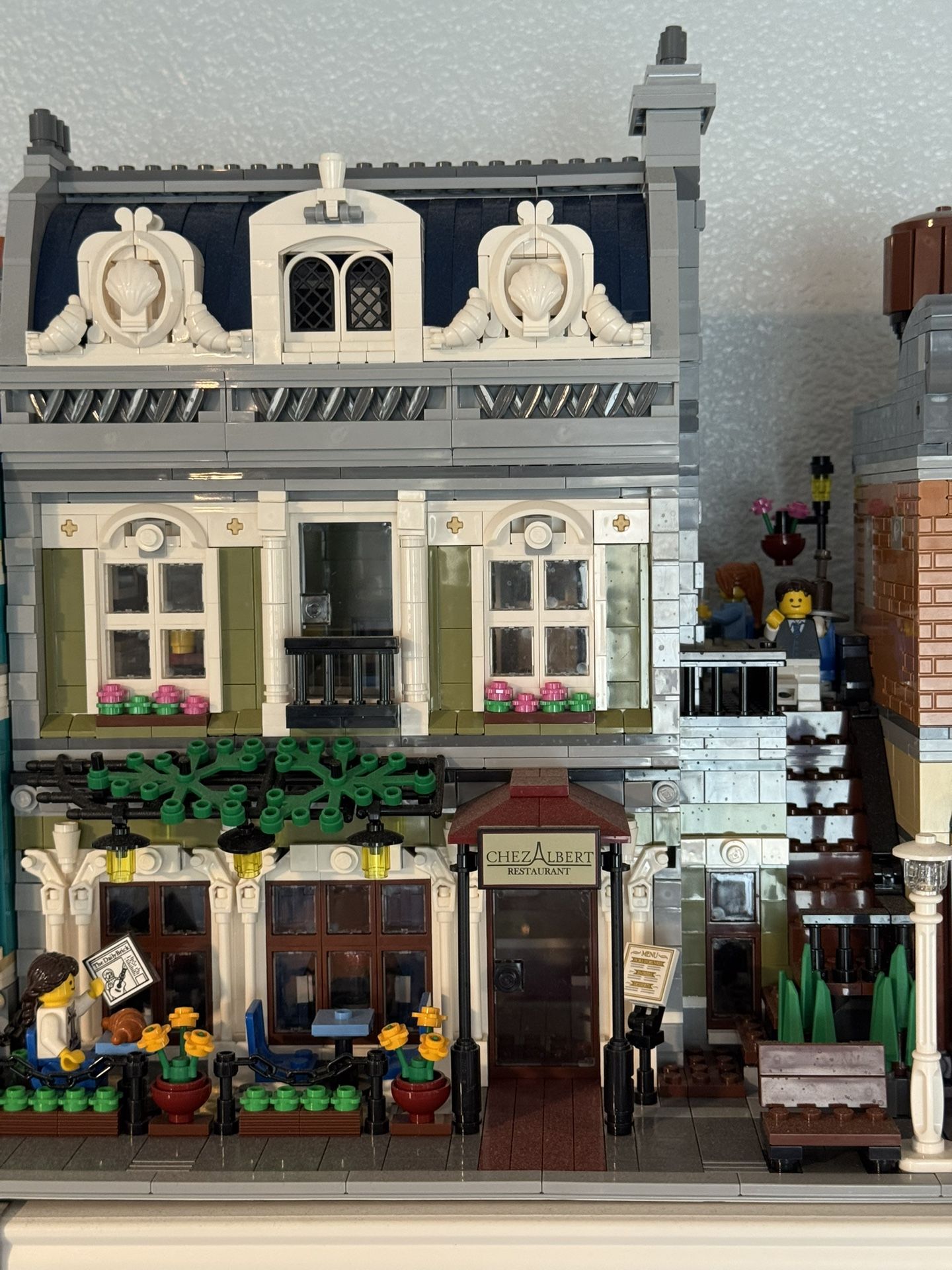 Lego Creator Expert Parisian Restaurant Completed Modular Set $215