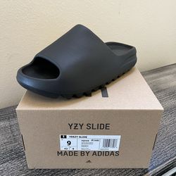 ( Size 9 ) Adidas Yeezy Slide, Onyx 