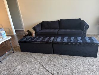 Pull out couch/ Ottomans