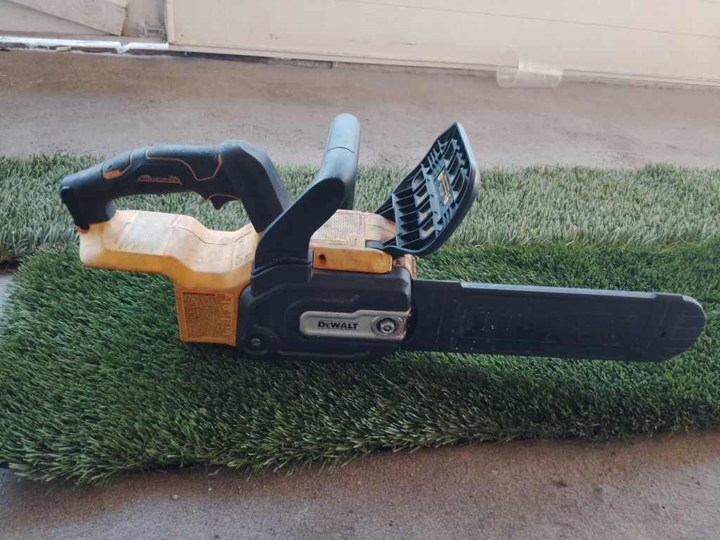DeWalt Brushless Chainsaw Dccs621