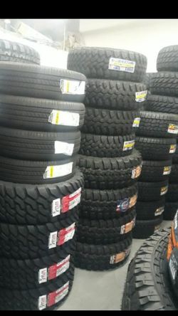 🎈hoy lunes tenemos🎇 los mejores🚛 descuentos en todas las🎈 llantas nuevas y rines en especial 🚛visítenos trabajamos los 7 días de la semana