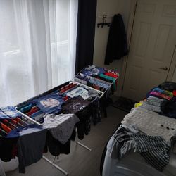 -PLANT VINE STAND 
-BABY BATH TUB 
-MOUNTAIN BIKE EXCELLENT CONDITION -BABY WALKER 
-BABY BAG 
-BABY AND TODDLER CLOTHES 
-BASSINET WITH EXTRA NEW SHE