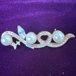 Vintage Brooch Gold Tone Faux Pearl With Rhinestone 