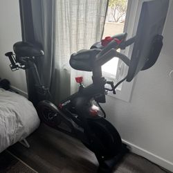 Peloton Bike Motivating Cardio 2nd Generation Cycling Exercise Gym