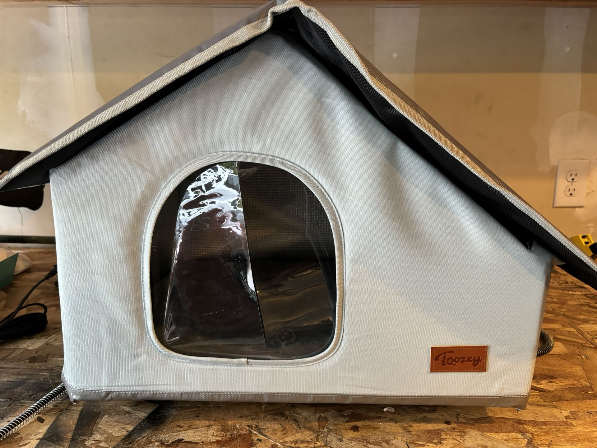 Heated Cat House