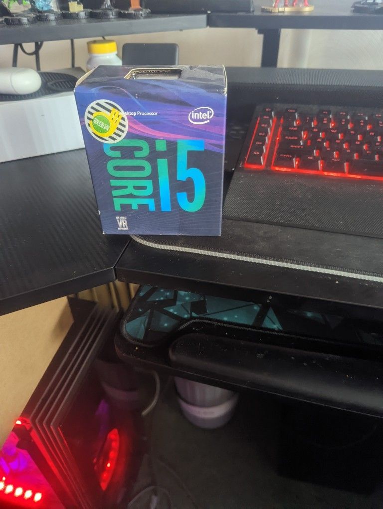 Intel Core i5-9600K Processor New.