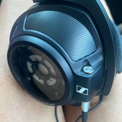 Senneiser HD 820