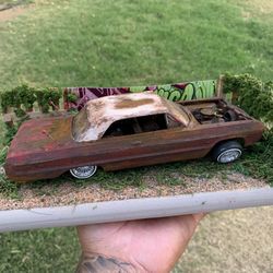 Junk Lowrider Car Diorama 1/24 Scale 