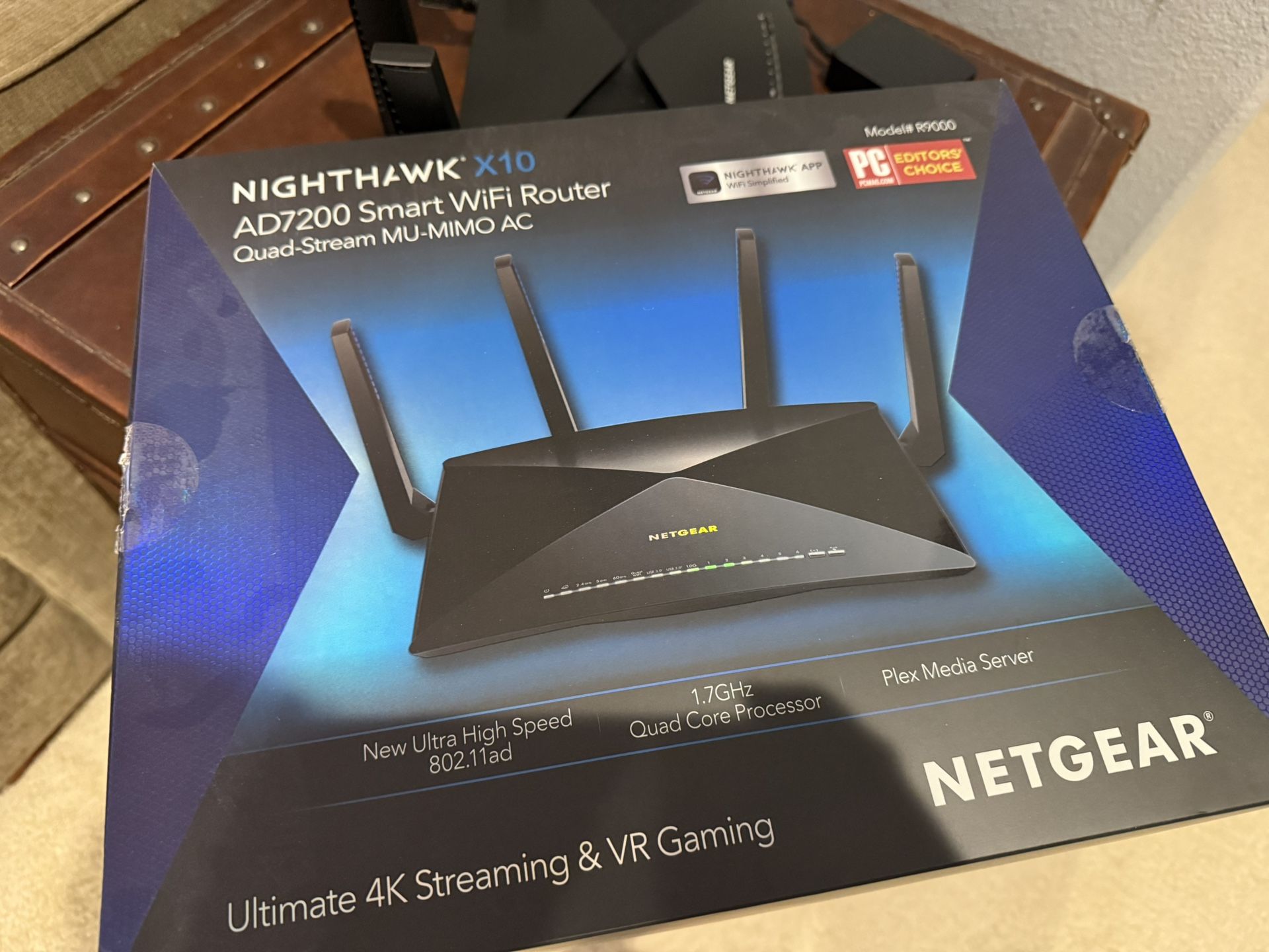 Nighthawk x10 R9000 WiFi Router