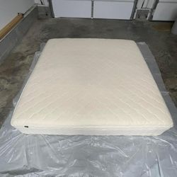 🛏️ QUEEN organic Latex Hybrid Mattress - Like New 