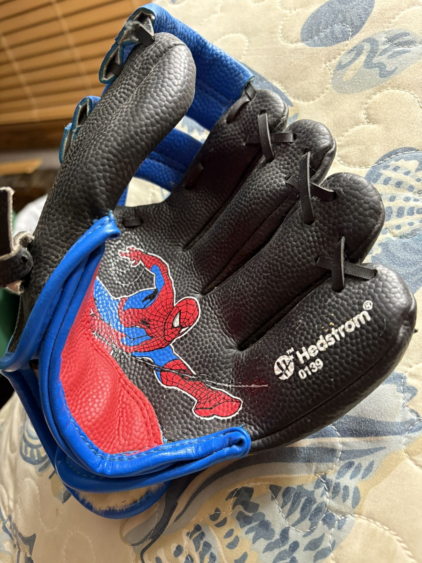 Child’s Super-man Baseball Glove