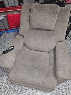 Lifting recliner chair