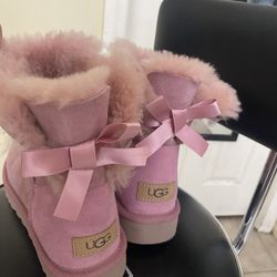 Light Pink/purple Ugg Size 7