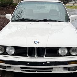 1991 BMW E30 318is