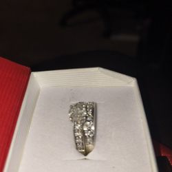 1 Carrot Engagement Ring 
