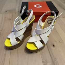 G by Guess Women's 7 M White Faux Leather 5" Cork Wedge Heel Strappy Sandal