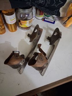 1800s union hardware co. Ice skates