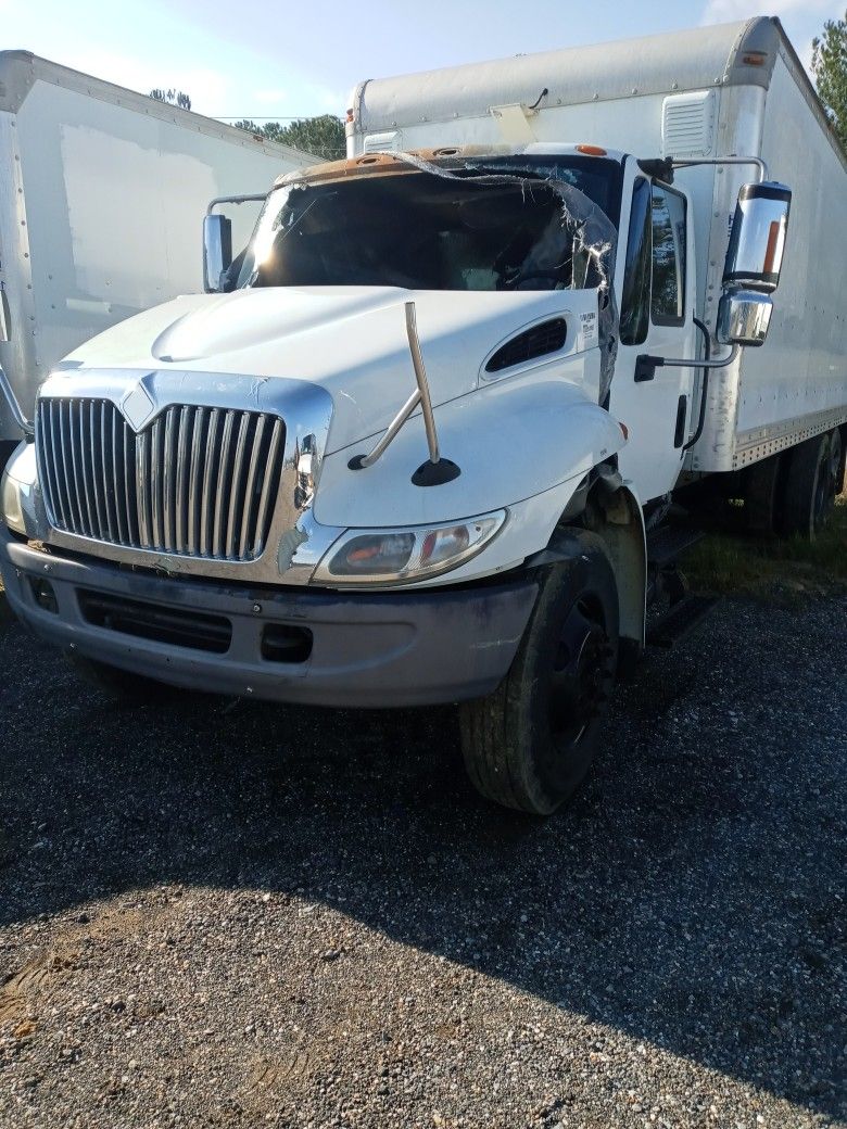 Box International Truck 4400