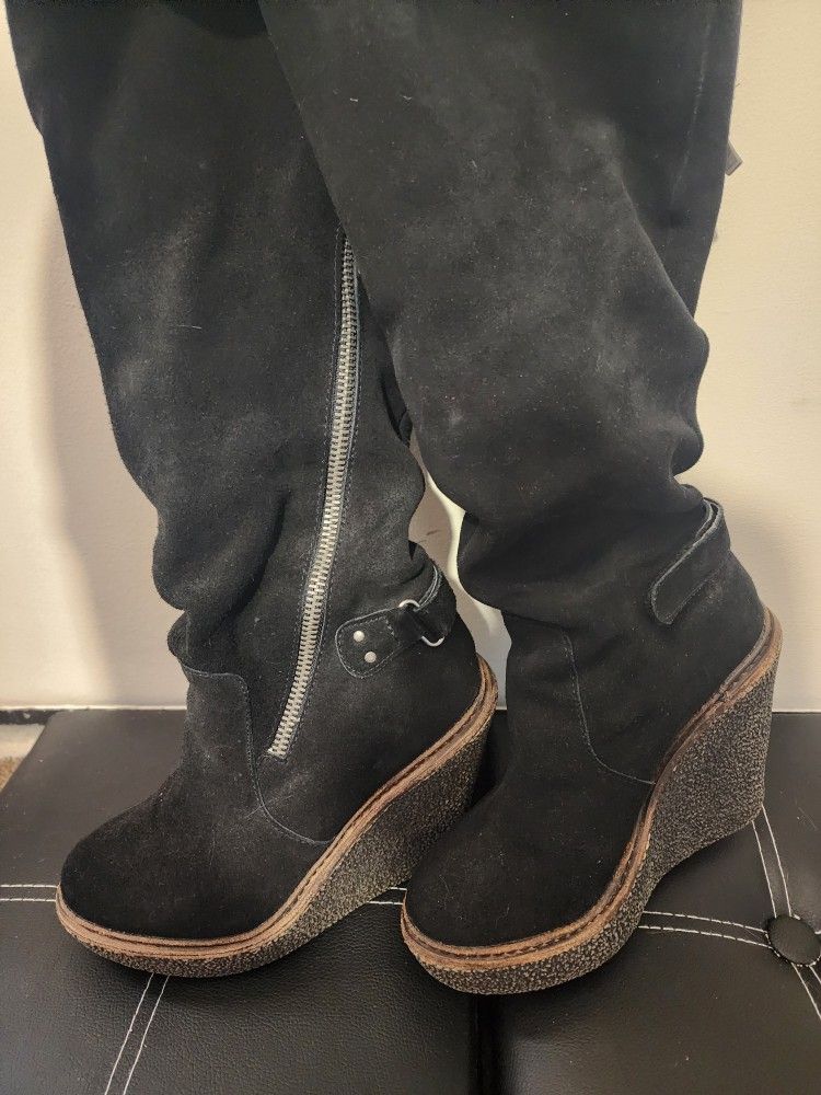 SZ 6 (WMN) Custom Black SUEDE Boot