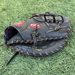 Black Rawlings first baseman baseball glove (11 1/2)