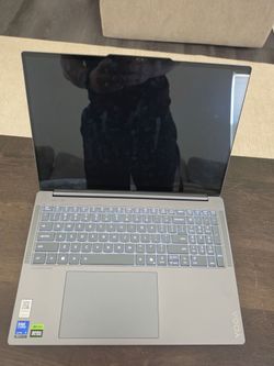 Lenovo yoga 9I pro aura editions 16" laptop
