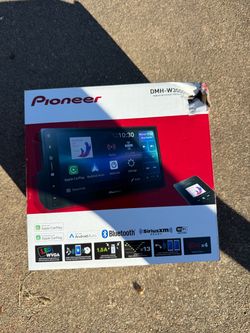 Pioneer radio