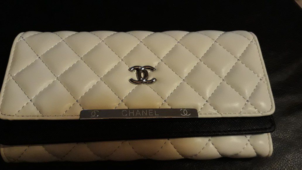 New - Womans Chanel Quilted Trifold Long Wallet