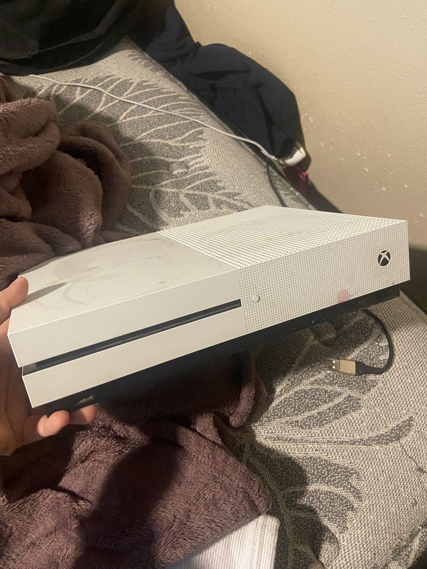 Xbox 1s & Controller