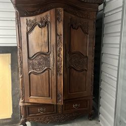 antique wardrobe 
