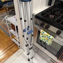 Crutches Adjustable 