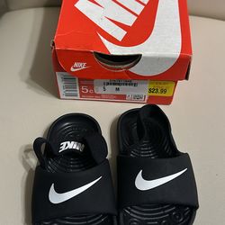 Toddler boy shoes size 5c