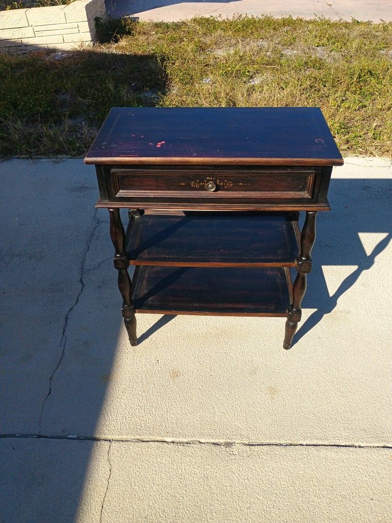 Small Table/Nightstand