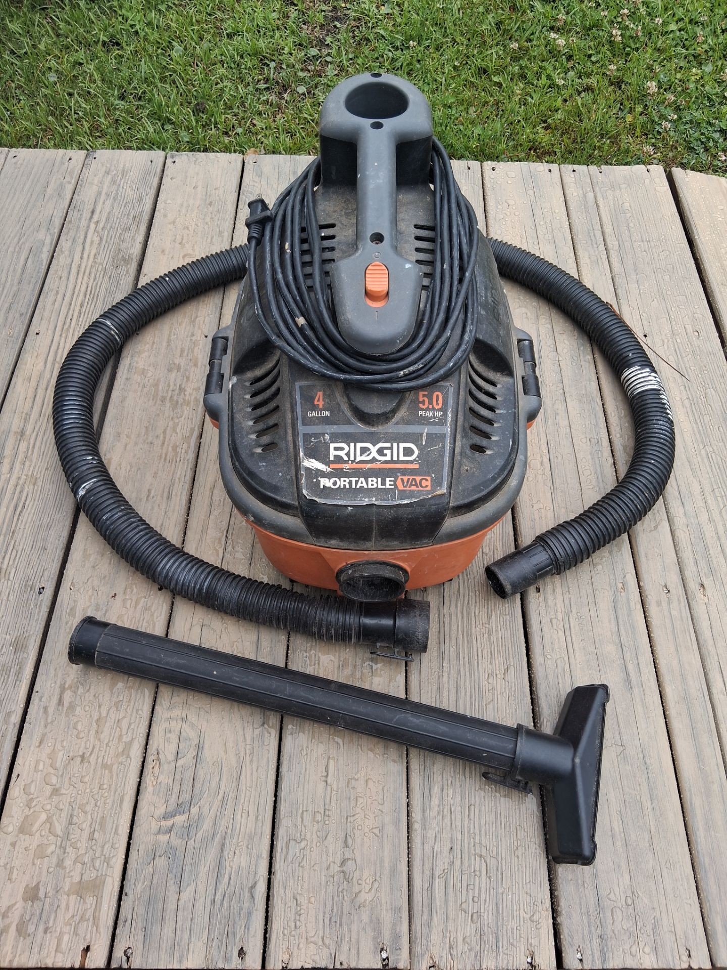 Rigid Tools 4 gallon 5.0 Horsepower Wet/Dry Vacuum