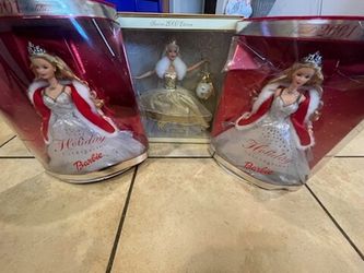 3 Holiday Celebration Barbies