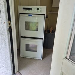 Kitchen Aid Superb WHITE DOUBLE OVEN 