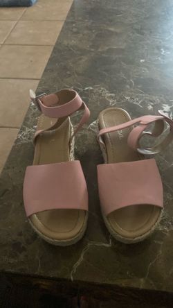 Girls sandals