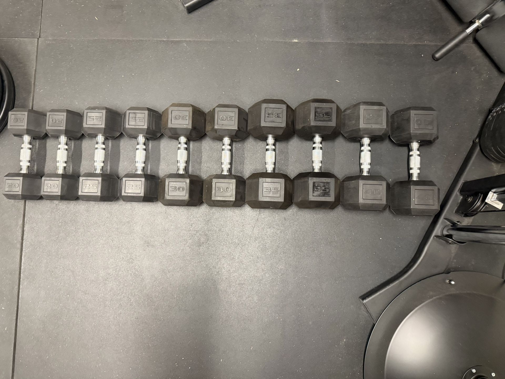 300 Pound Set Of Rubber Hex Dumbbells