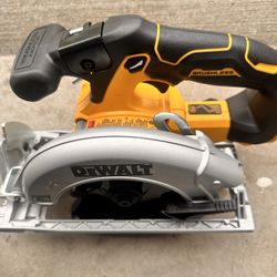 Dewalt Saw